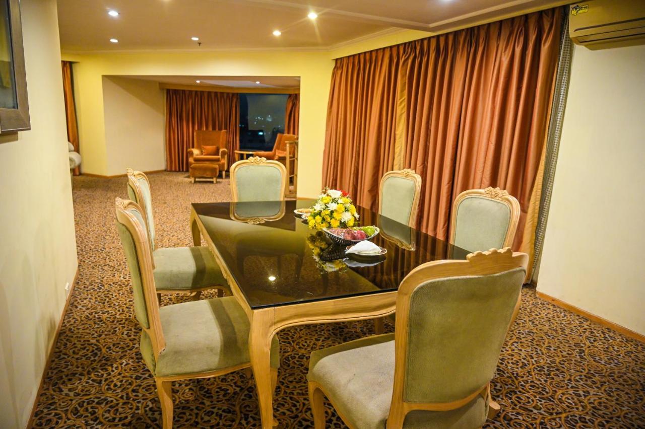 Katriya Hotel And Tower Hyderabad Exteriör bild