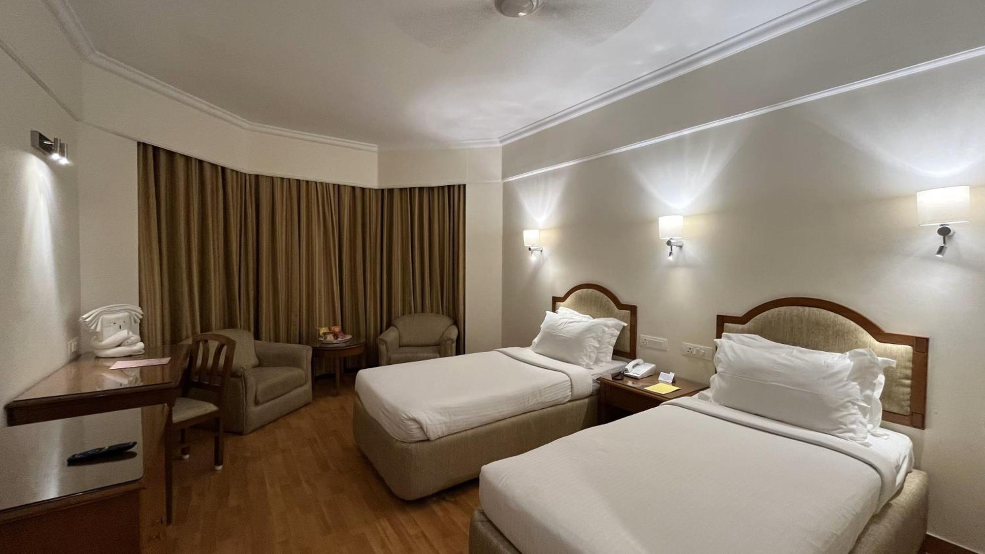 Katriya Hotel And Tower Hyderabad Exteriör bild